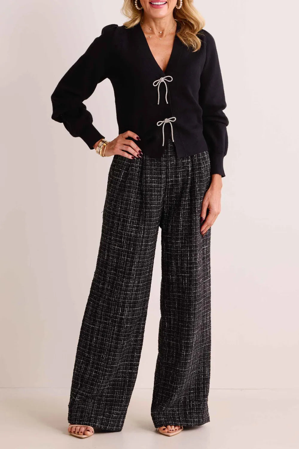 Black V-Neck Rhinestone Bow Knitted Cardigan